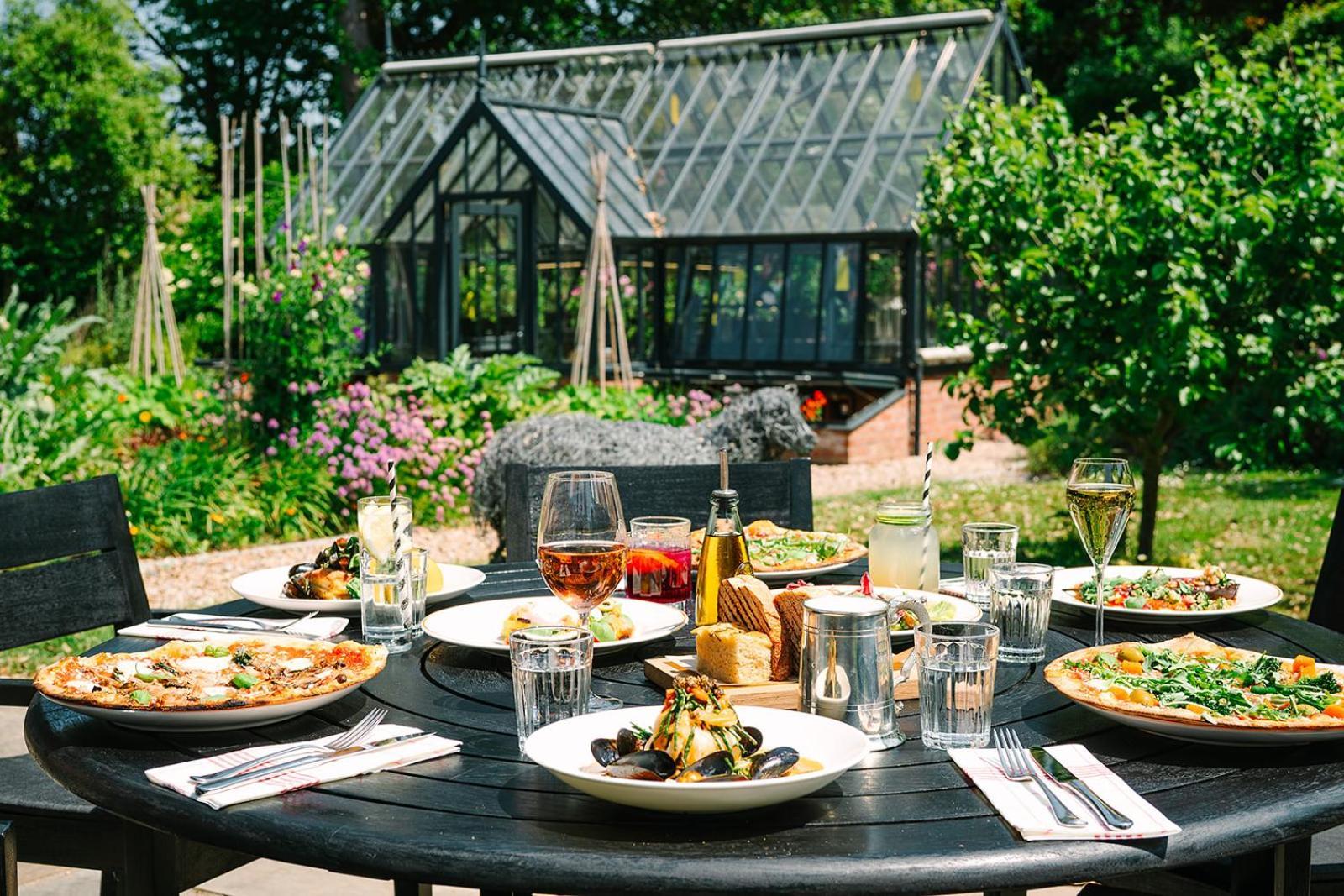 Chewton Glen Hotel - An Iconic Luxury Hotel New Milton Exterior foto